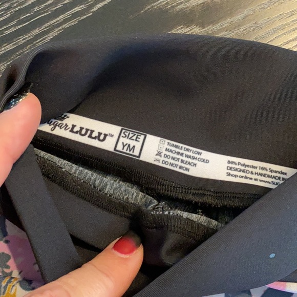 Sugar Lulu dance shorts graffiti YM - Picture 3 of 3